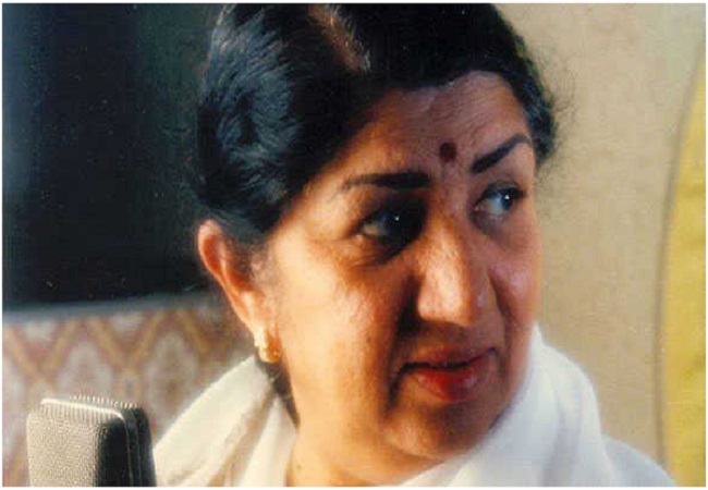 Lata Mangeshkar Passes Away: 92 साल की स्वर कोकिला लता मंगेशकर का हुआ निधन, 29 दिन से अस्पताल में थीं भर्ती…