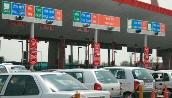 New Toll Tax Rates: NHAI ने टोल टैक्स की दरों में की बढ़ोतरी, लखनऊ में इन हाईवे से जाने पर देना होगा टैक्स