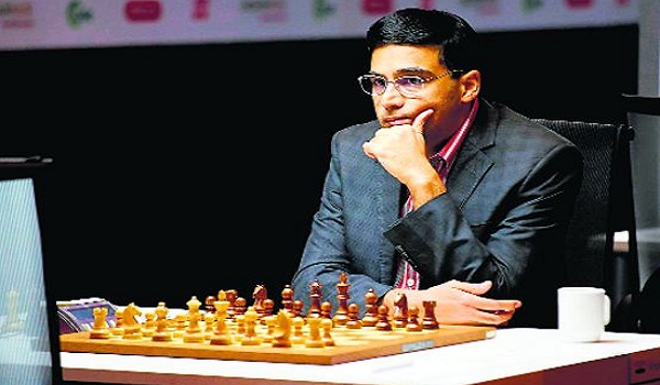 Norway Chess : विश्वनाथन आनंद और अनीश गिरी की बाजी ड्रॉ, मैग्नस कार्लसन को बढ़त