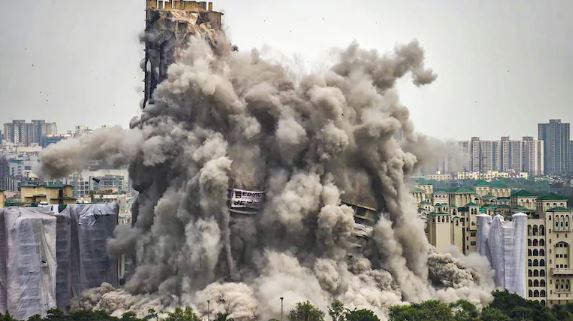 Noida Twin Towers Demolition:  इन चार के वार ना झेल पाई करप्शन की इमारत, इन्होंने लिखी नई इबारत