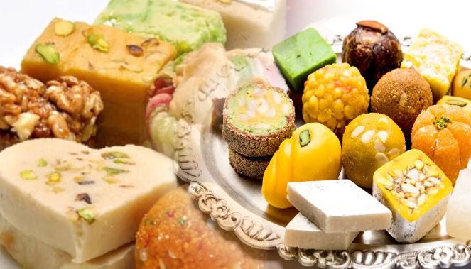 Diwali Sweets: डायबिटीज मरीजों के लिए घर पर बनाएं शुगर फ्री मिठाई, जानें आसान रेसिपीज