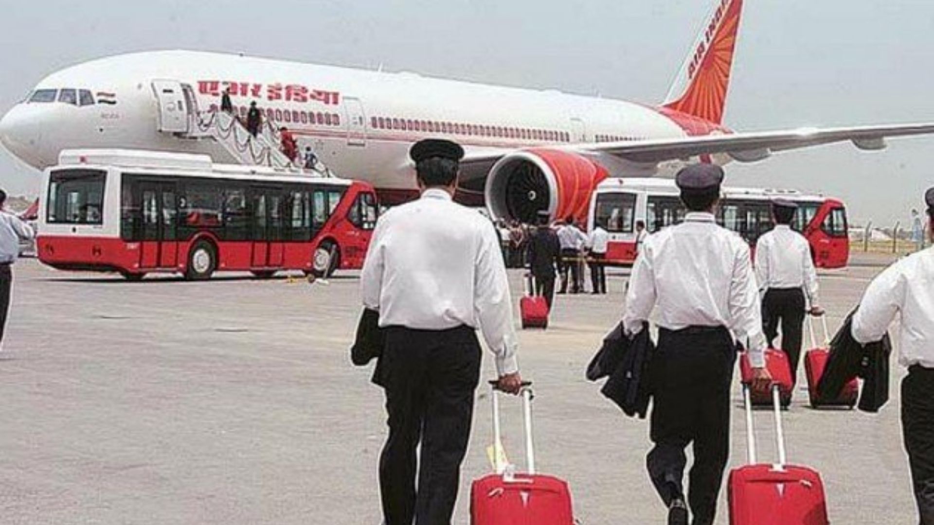 Air India की फ्लाइट में तकनीकी खराबी, मुंबई से कालीकट जाने वाली उड़ान में तीन घंटे की देरी 