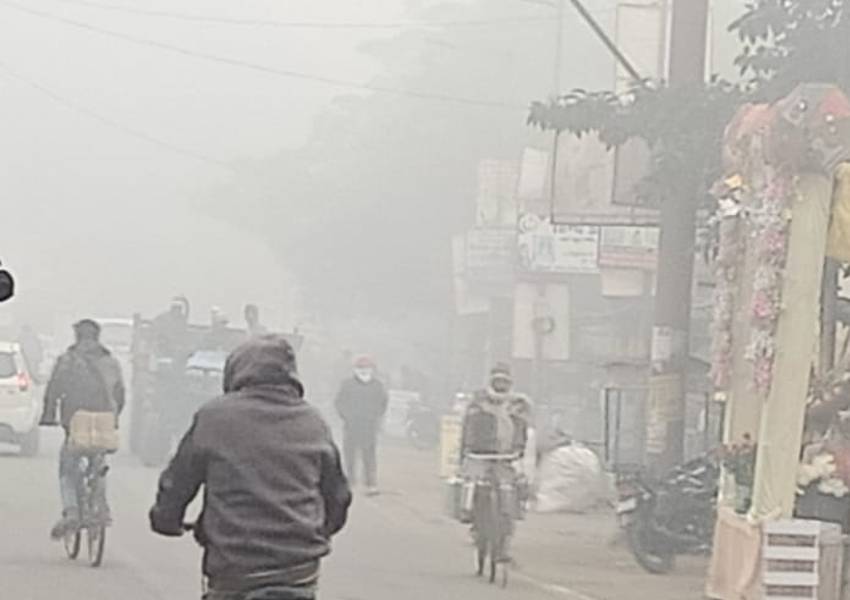 UP Weather Update Today : यूपी में सर्दी का सितम जारी, कई ज‍िलों में 3 ड‍िग्री तापमान, 25 जिलों में येलो अलर्ट जारी 