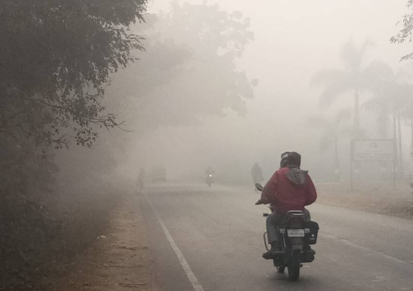 Weather Update: शिमला बना बहराइच, तापमान में गिरावट से जनजीवन अस्तव्यस्त, गलन से कांपे लोग