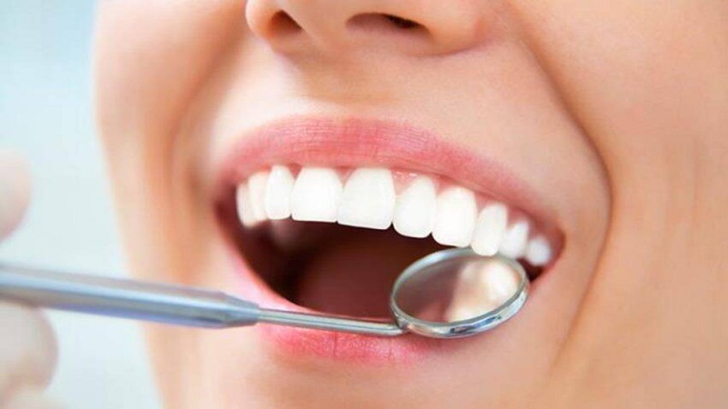 Dental Health : पायरिया और कैविटी से दांतों की मजबूती हो रही खत्म