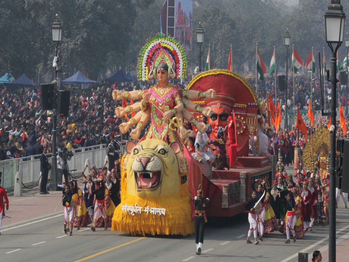 गणतंत्र दिवस परेडः कर्तव्य पथ पर संस्कृति मंत्रालय की झांकी में नारी शक्ति का प्रदर्शन