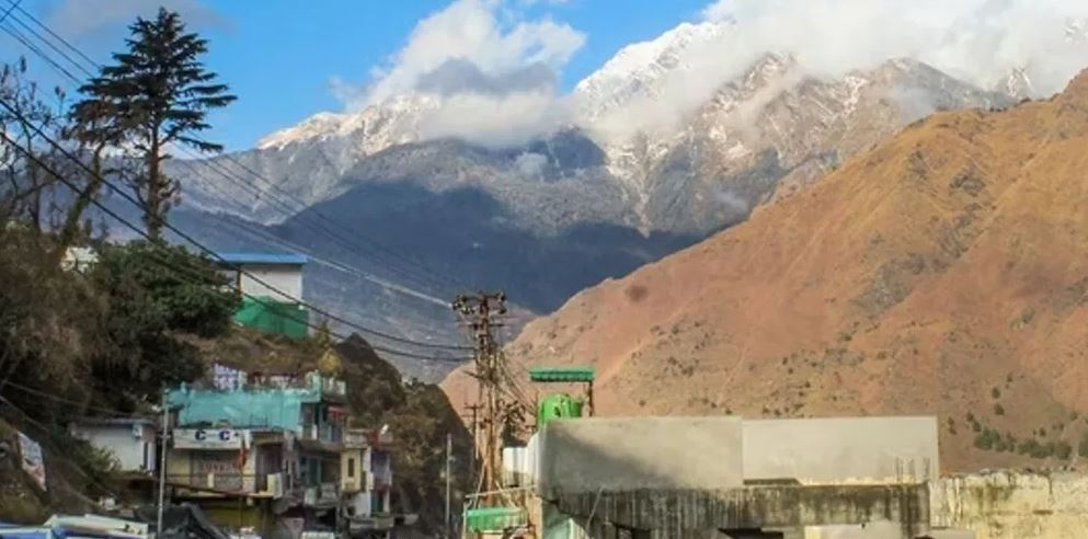 Joshimath Sinking: पहाडियों पर बारिश और बर्फबारी से भू- धंसाव की समस्या बढ़ी 