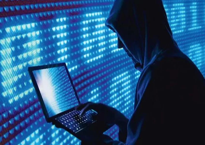 लखनऊ: जरा रहें सजग, ताक में बैंठे हैं Cyber ठग, राजधानी में लगातार बढ़ रही जालासाजी की घटनाएं