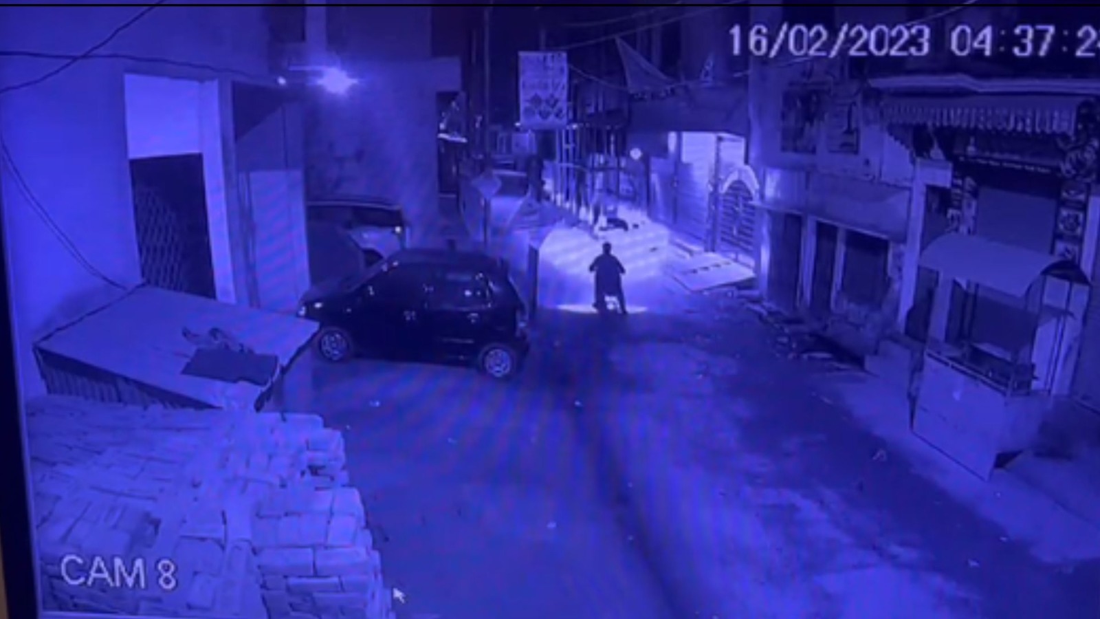 बरेली: मोटरसाइकिल चोरी की घटना CCTV कैमरे में कैद, आधा दर्जन से ज्यादा बाइक हो चुकी हैं चोरी