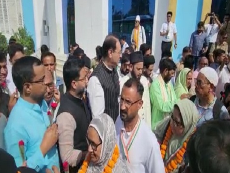 Haj Yatra 2023 हज यात्रियों को लेकर लखनऊ से रवाना हुई पहली फ्लाइट Amrit Vichar 3944