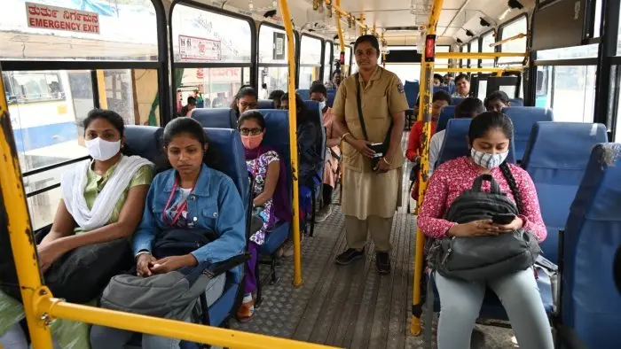कर्नाटक: ‘शक्ति’ योजना के तहत करीब एक करोड़ महिलाओं ने की सरकारी बसों में निशुल्क यात्रा 