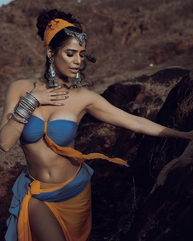 Poonam Pandey Photos 2