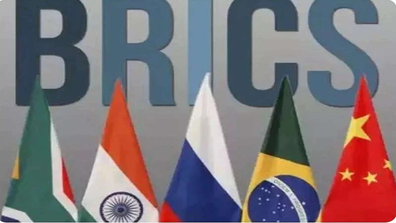 BRICS सहयोग में तेजी आने के बीच क्या US के लिए ब्रिक्स नीति विकसित करने का समय आ गया है? 