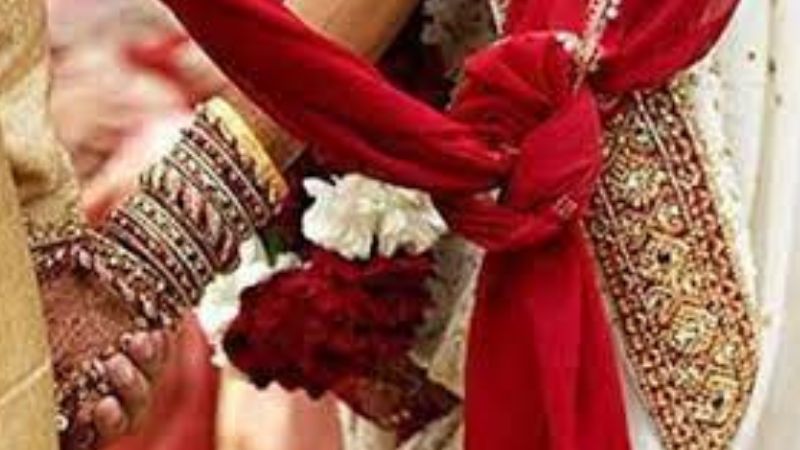 बरेली: रिफा बनीं रिया और महक बनी सोनम, प्रेमियों संग किया विवाह