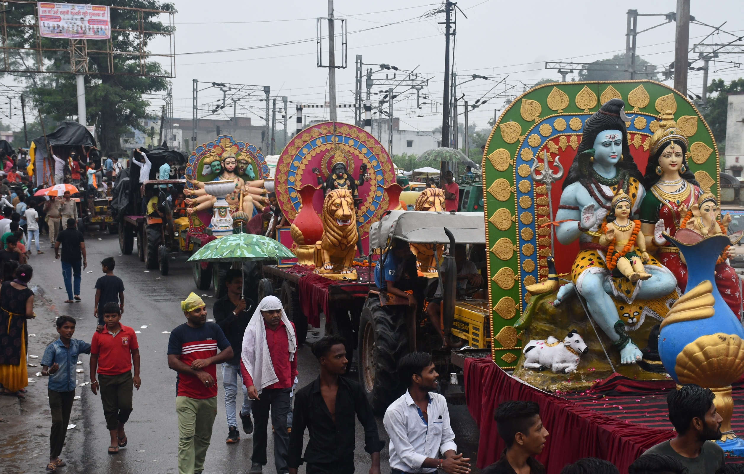 बरेली: धूमधाम से निकली गंगा महारानी की शोभायात्रा, हुआ स्वागत