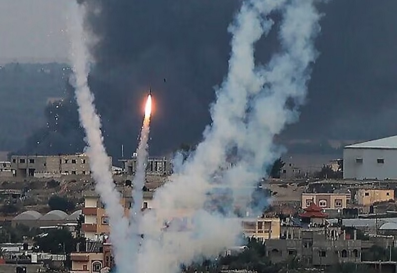 Israel–Hamas war : गाजा पट्टी पर इजराइल के हमले जारी, अमेरिका ने यरुशलम की ओर आ रहीं तीन मिसाइलें नष्ट कीं 