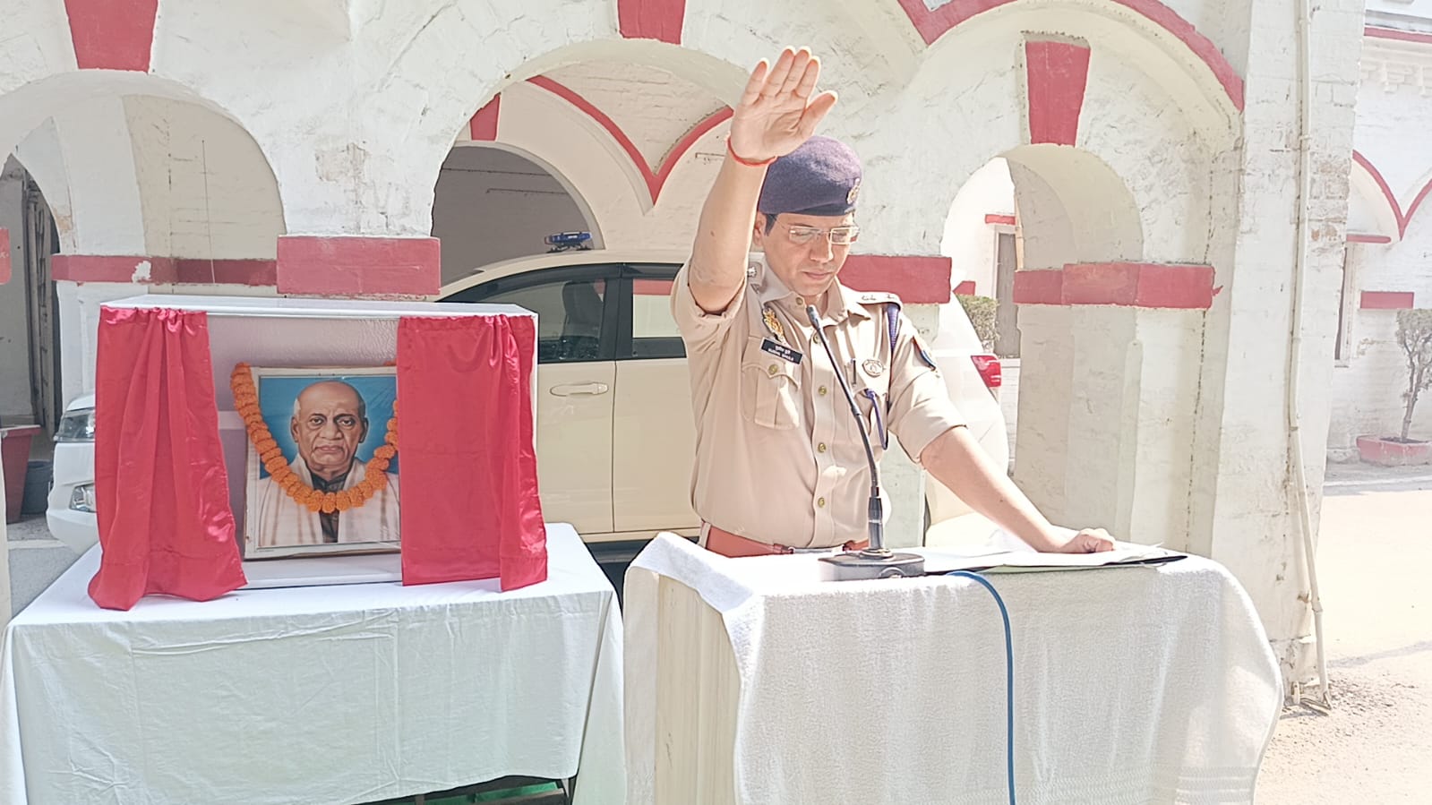 बरेली: सरदार वल्लभभाई पटेल की जयंती पर पुलिसकर्मियों ने खाई ईमानदारी से काम करने की कसम