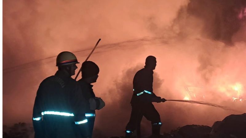 Kanpur Fire: पुलिस लाइन आदेश कक्ष में लगे ट्रांसफार्मर और चकेरी के सजारी गांव के जंगल में लगी भीषण आग, दमकल ने पाया काबू