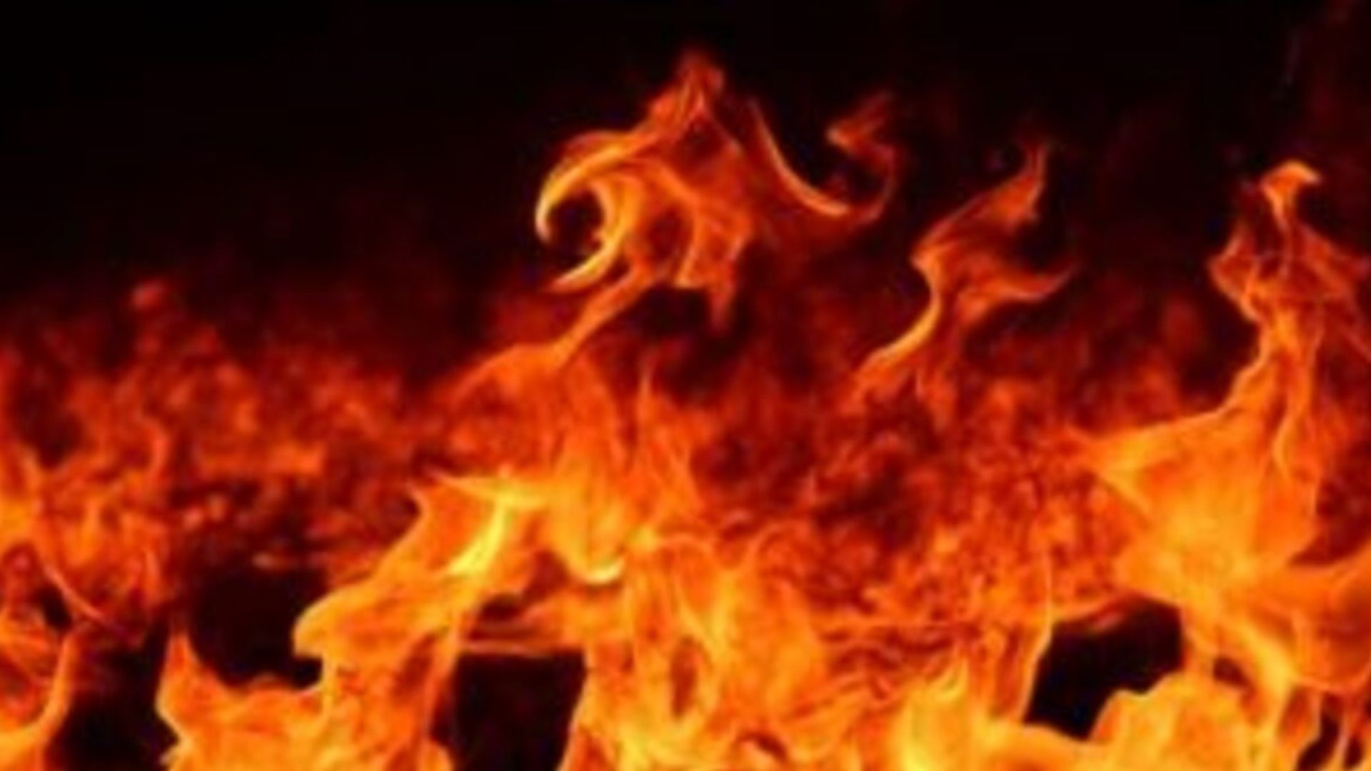 बरेली: इलेक्ट्रॉनिक सामान के गोदाम में लगी आग, लाखों का नुकसान