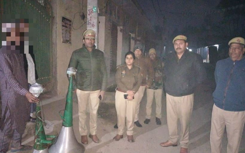 बरेली: मस्जिदों में तेज आवाज में बज रहे लाउडस्पीकरों को पुलिस ने उतरवाया