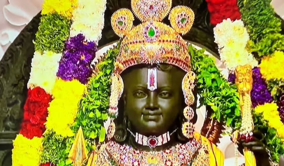 रामलला की प्राण प्रतिष्ठा: जय श्री राम के जयकारों से गूंजे शहर, लोगों ने किया भजन-कीर्तन... जमकर हुई आतिशबाजी