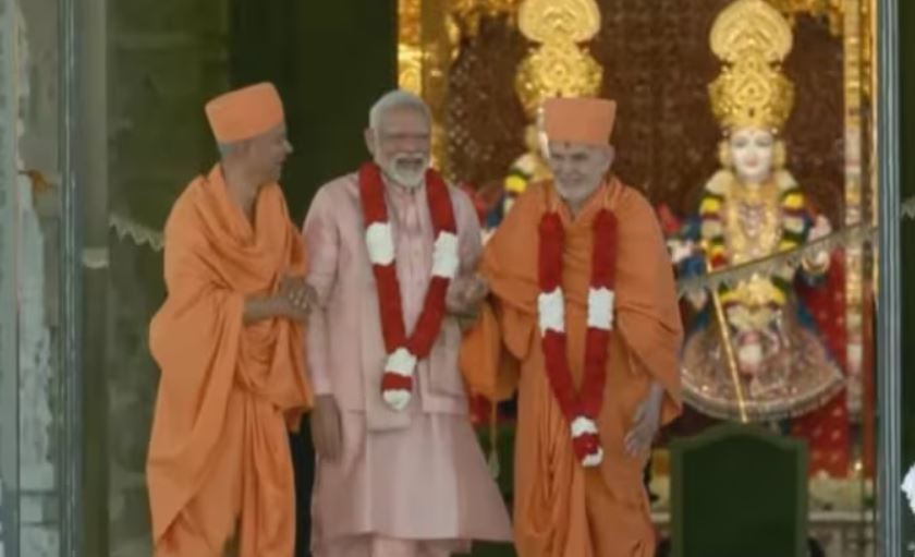 पीएम मोदी ने अबू धाबी में पहले हिंदू मंदिर का किया उद्घाटन