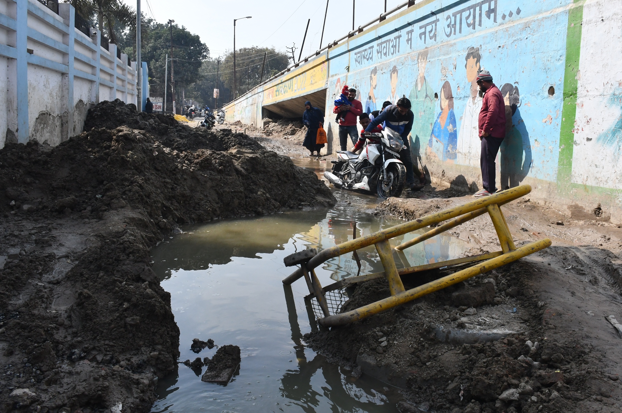 Bareilly News: मार्च तक पूरा कर होगा सीवर लाइन जोड़ने का काम