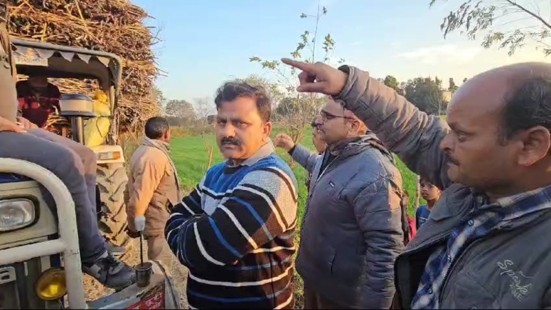 Sitapur video : चीनी मिल एजीएम पर गन्ना किसान के साथ मारपीट करने का आरोप, वीडियो वायरल