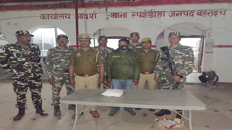 बहराइच: एसएसबी और पुलिस की टीम को मिली सफलता, डेढ़ किलो चरस के साथ नेपाली तस्कर को किया गिरफ्तार