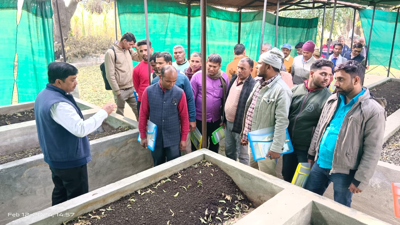 शाहजहांपुरः कानपुर के धर्मेंद्र को प्रथम और मुकेश को मिला द्वितीय पुरस्कार