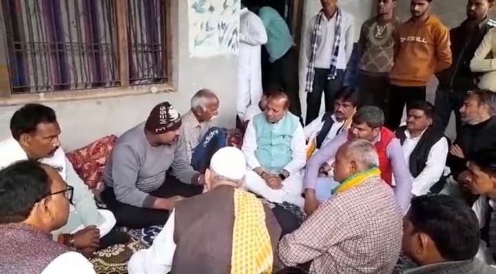 Kasganj News: कांग्रेस के प्रतिनिधिमंडल ने सरकार से की मांग, सड़क हादसे में जान गंवाने वाले मृतकों के आश्रितों को दिया जाए मुआवजा