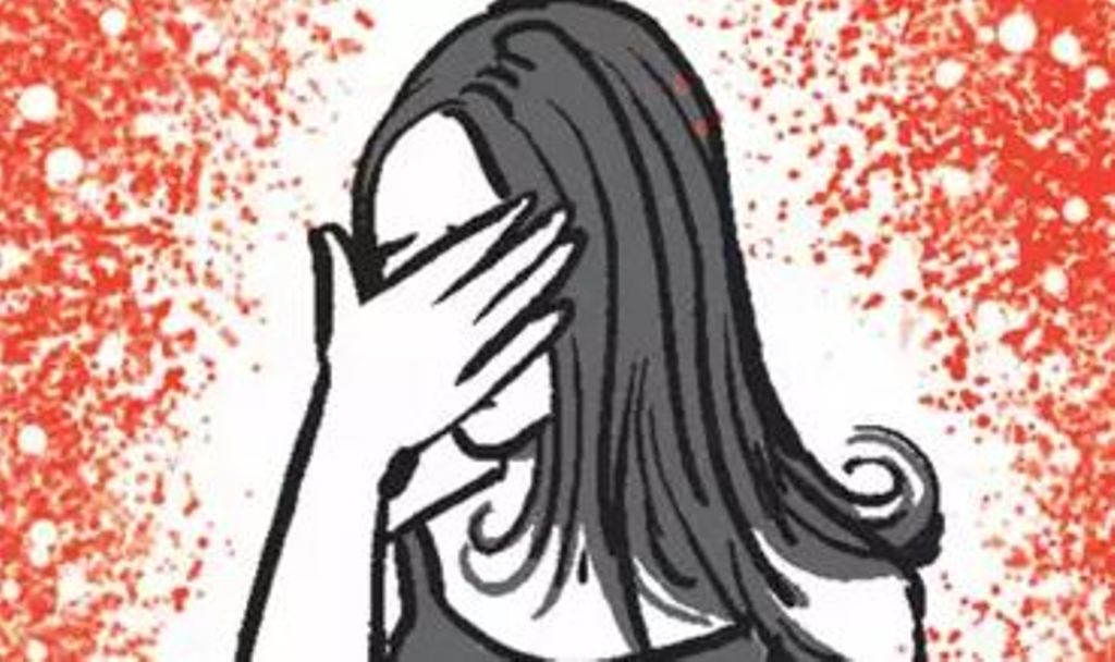 Agra News: पत्नी को जबरदस्ती पिलाई शराब फिर किया दोस्त के हवाले, बेहोशी की हालत में महिला के साथ हुई अश्लील हरकत