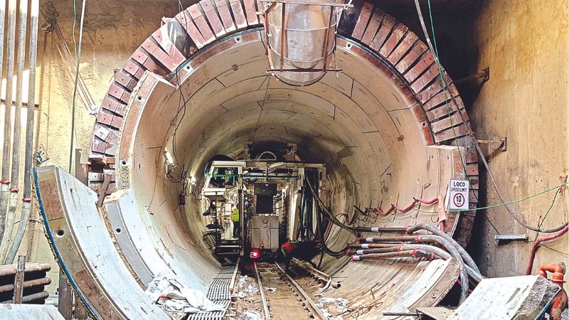 Kanpur Metro: 'विद्यार्थी' व ‘तात्या' ने शुरू की मेन ड्राइव; सेंट्रल से नयागंज और मैकरॉबर्टगंज से चुन्नीगंज की ओर शुरुआत...