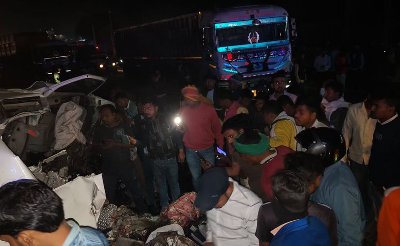बिहार में भीषण सड़क हादसा...ट्रक, जीप और बाइक की टक्कर में नौ लोगों की मौत, CM ने जताया शोक