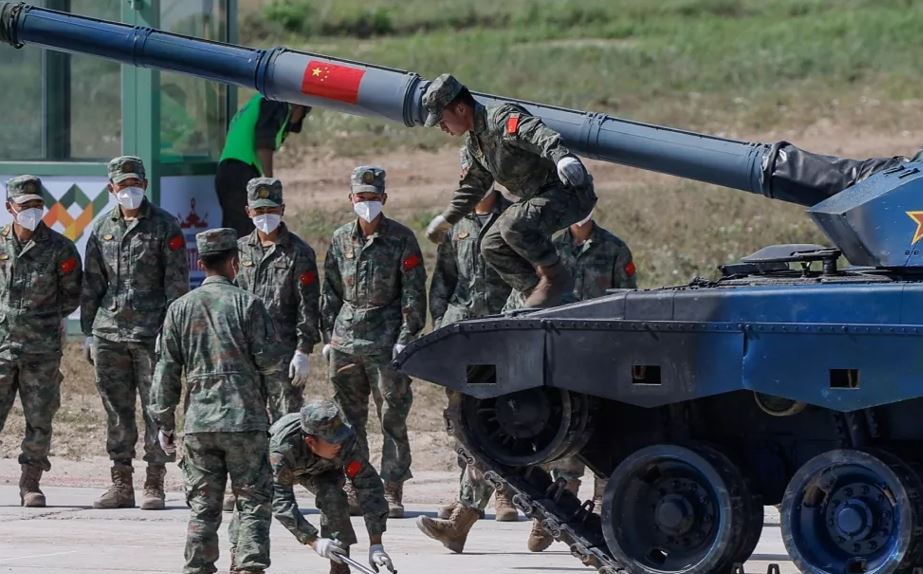 चीन ने रक्षा बजट 7.2 फीसदी बढ़ाया, अर्थव्यवस्था में रखा 5 फीसदी वृद्धि का लक्ष्य