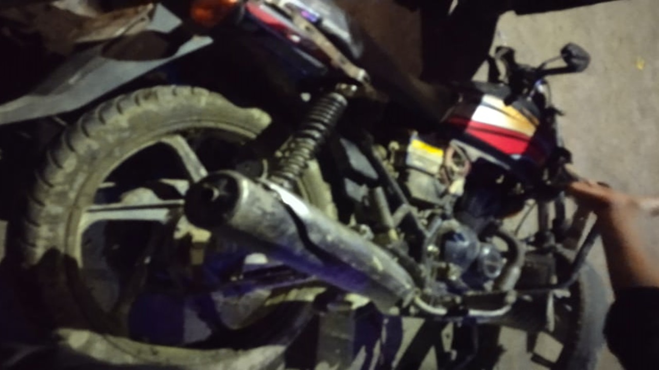 बहराइच: ट्रैक्टर-ट्रॉली की टक्कर से बाइक सवार की मौत, वाहन चालक की तलाश में जुटी पुलिस