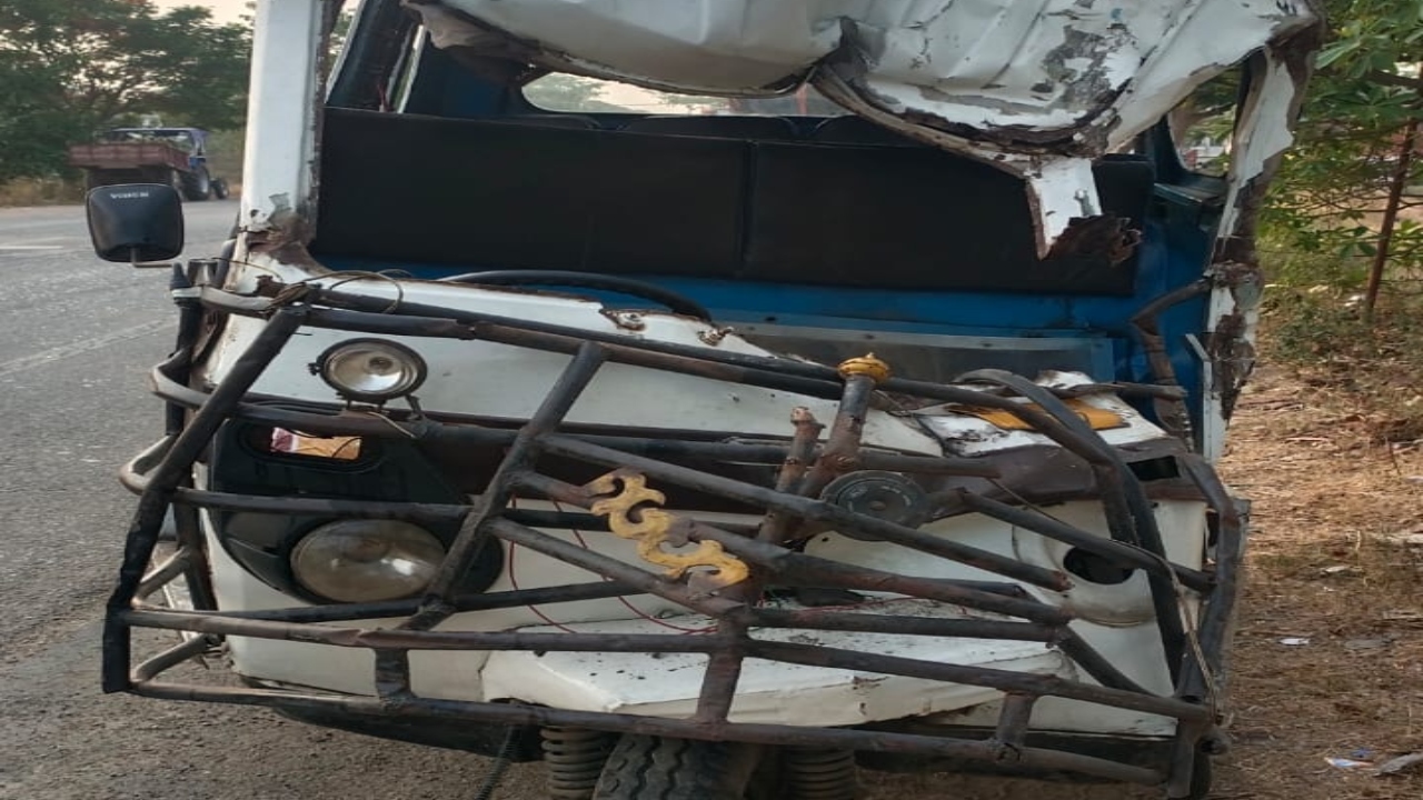 Sultanpur accident: तेज रफ्तार वाहन की ठोकर से ससुर की मौत, बहू और ऑटो चालक की हालत गंभीर