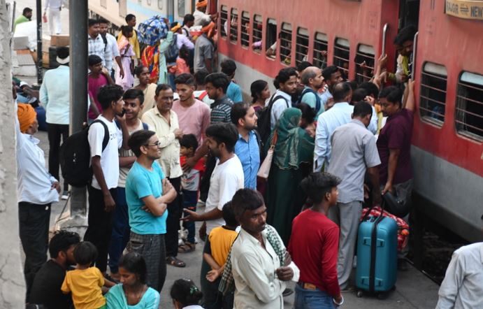 बरेली: गर्मी की छुट्टियों में ट्रेन से वैष्णो देवी की यात्रा लोगों की पहली पसंद