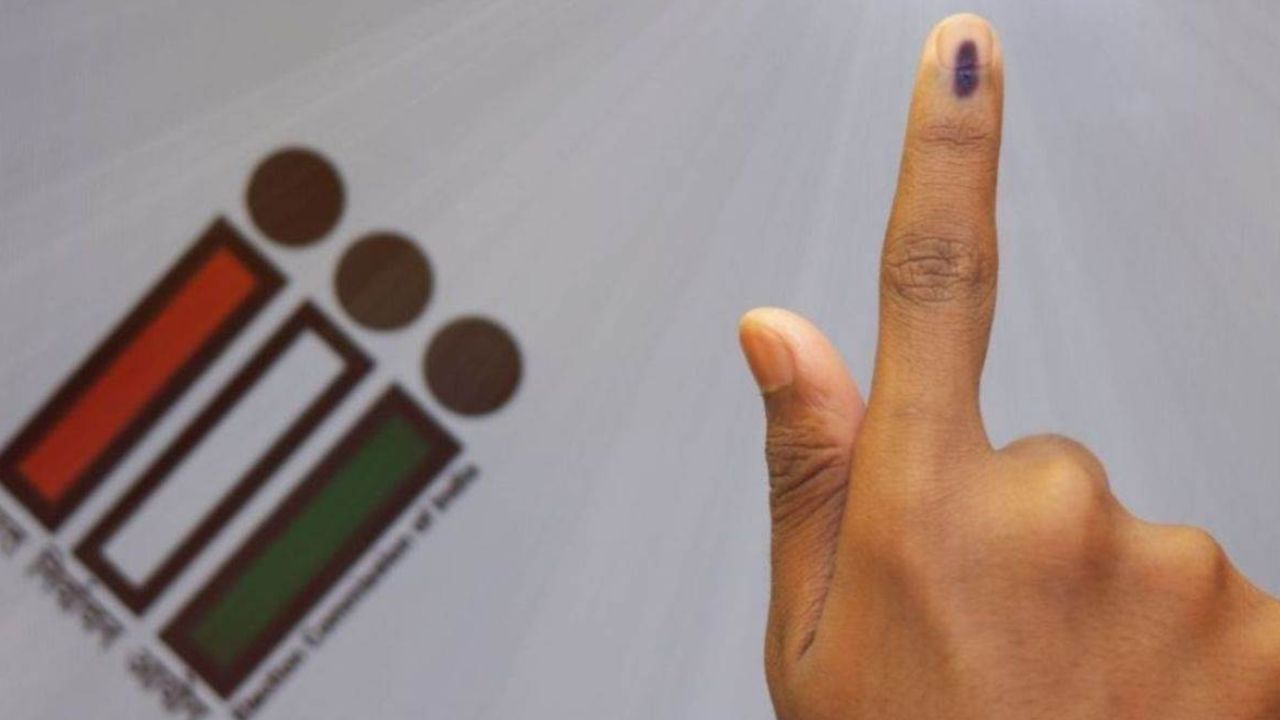 लोकसभा चुनाव 2024: तीसरे चरण में कुल 65.68% हुआ मतदान, चुनाव आयोग ने जारी किए आंकड़े