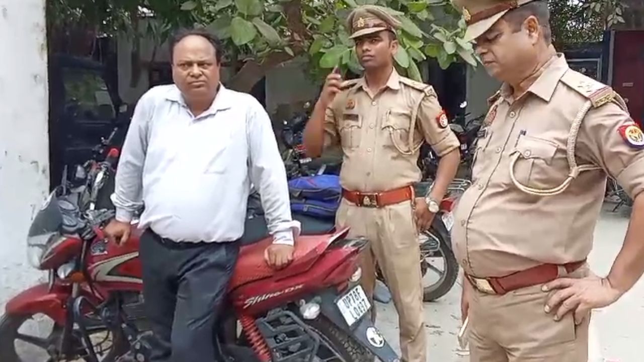 Kanpur: पुलिस आयुक्त कार्यालय में युवक ने केरोसिन डालकर किया आत्मदाह का प्रयास...पीड़ित ने लगाए ये गंभीर आरोप