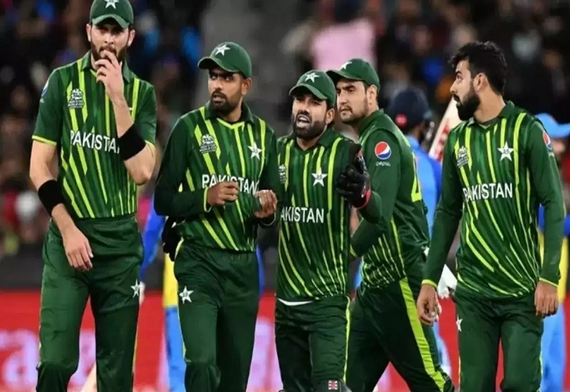 टी-20 विश्वकप के लिए पाकिस्तान टीम का ऐलान, संन्यास के बाद मोहम्मद आमिर की वापसी  