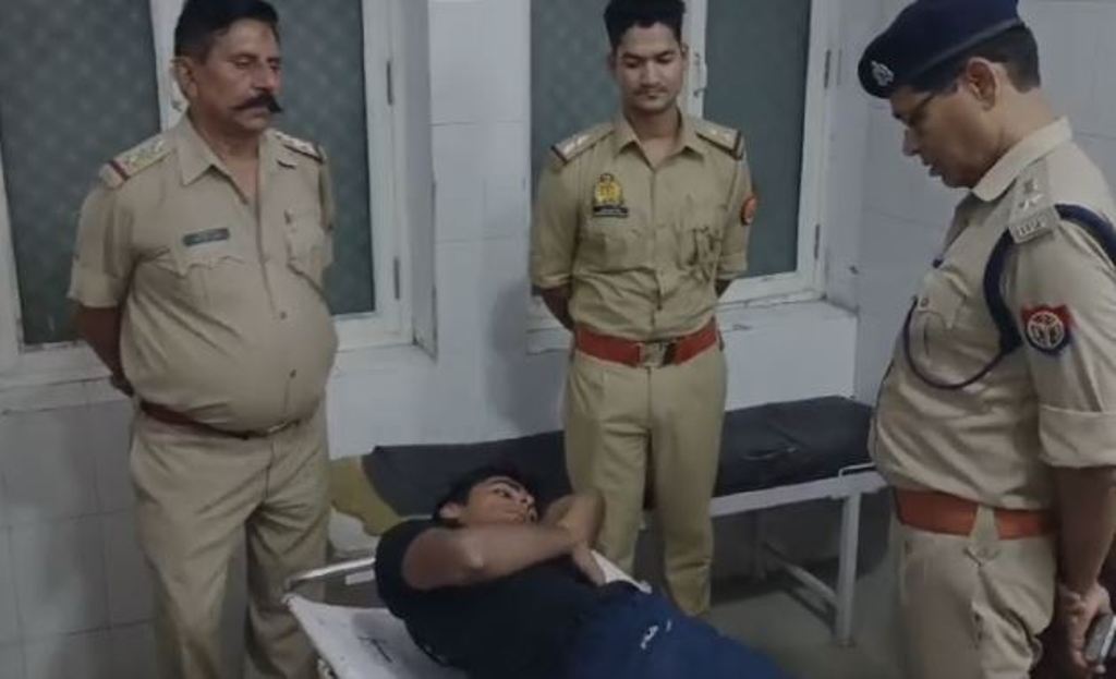 मुरादाबाद: पुलिस का ऑपरेशन लंगड़ा जारी...गोकशी के दो आरोपी गिरफ्तार, मुठभेड़ के दौरान पैर में गोली लगने से हुए जख्मी