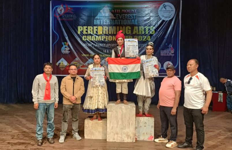 बरेली की तीन सुपर मॉम्स ने नेपाल में डांस प्रतियोगिता में नाम किया रोशन