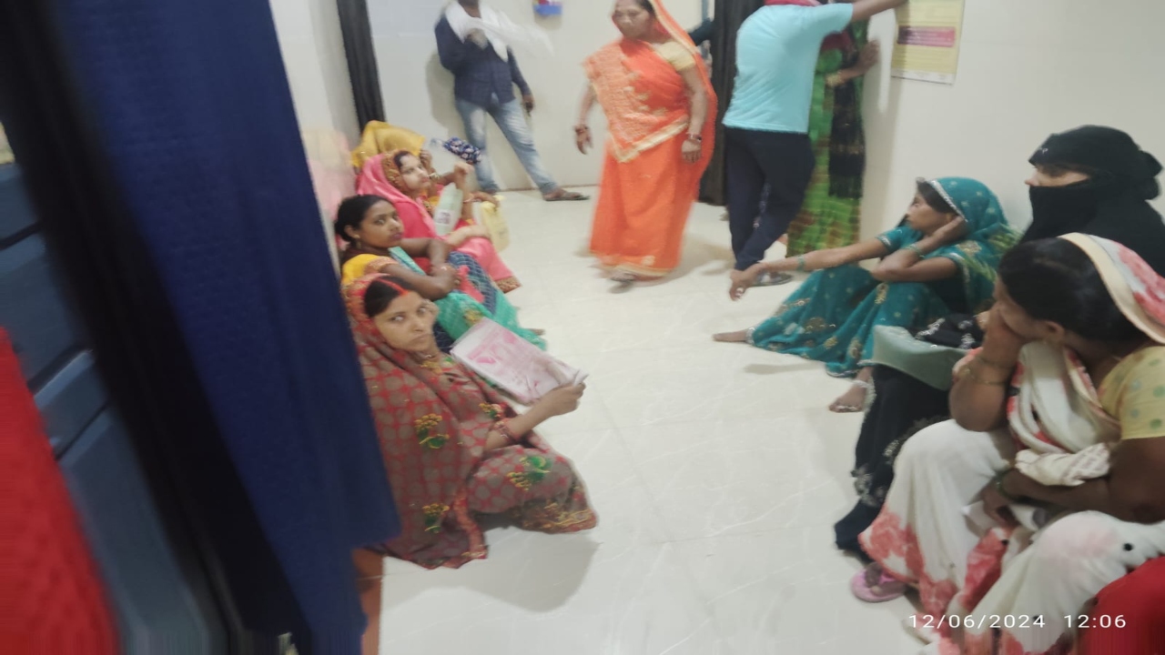 सीएचसी हैदरगढ़ में चिकिस्तकों का टोटा, ओपीडी में प्रतिदिन आते हैं ढाई से तीन सौ तक मरीज