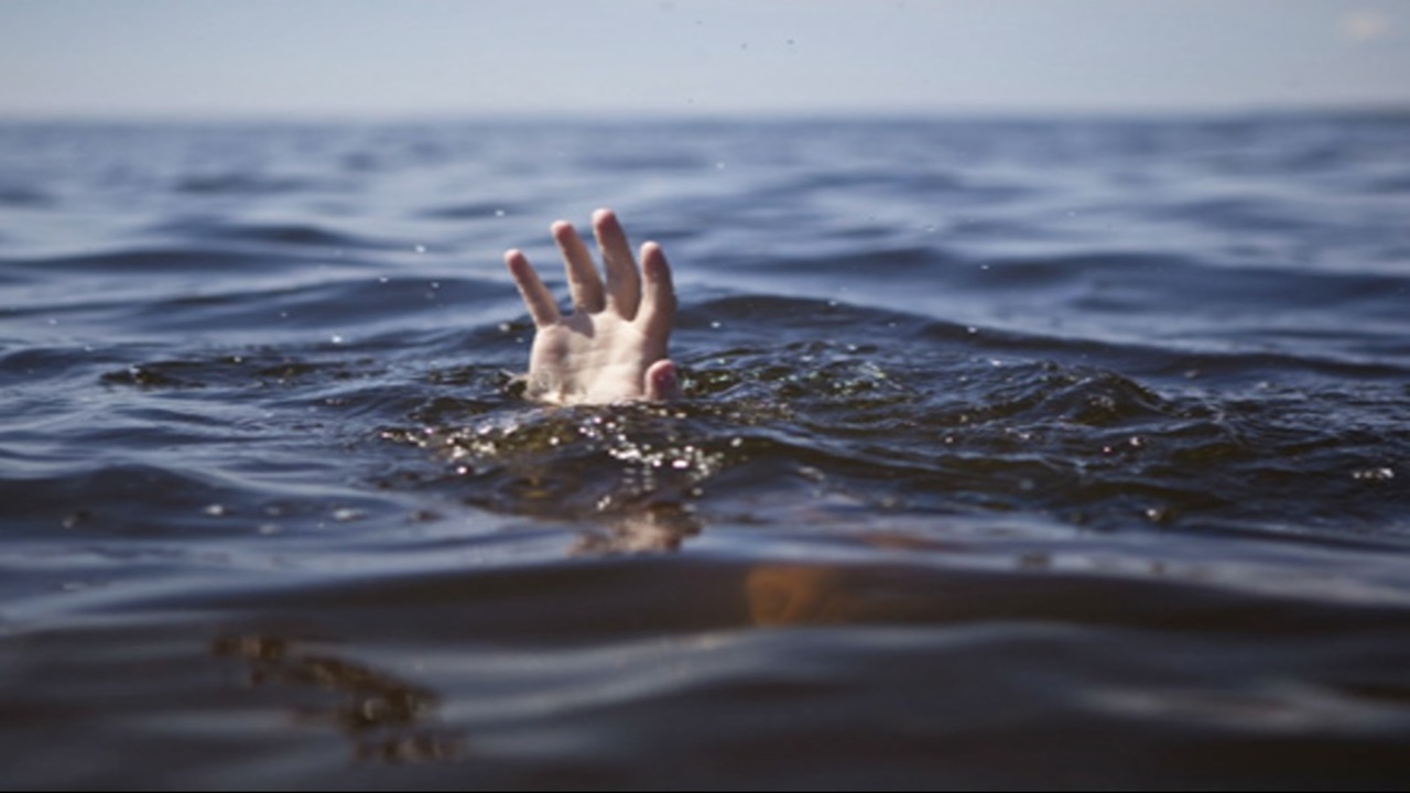 बाराबंकी: नर्मदा नदी में नाव सवार छह डूबे, एक की मौत