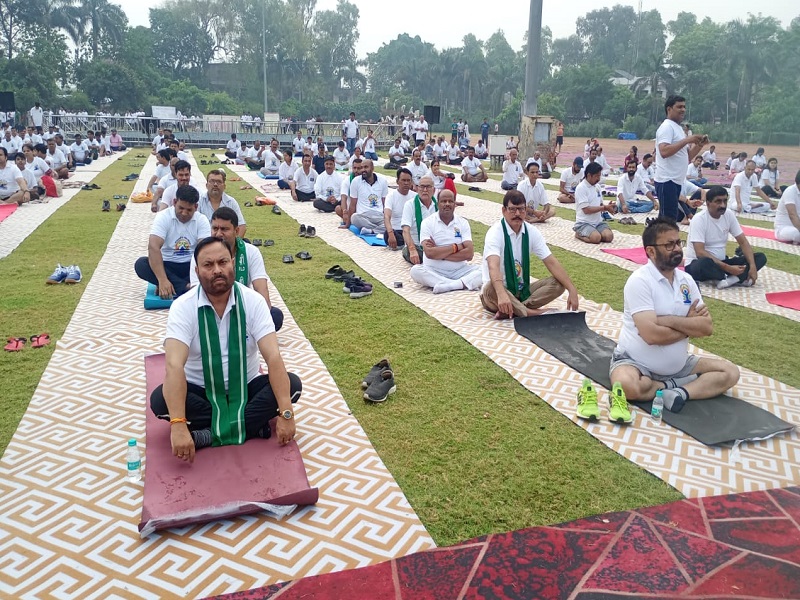 International Day of Yoga : 'भारतीय योग विधा को पूरे विश्व ने आत्मसात किया, बनाएं जीवनशैली' 