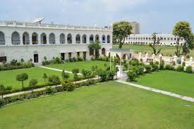  Shri Jai Narayan Mishra PG College: 