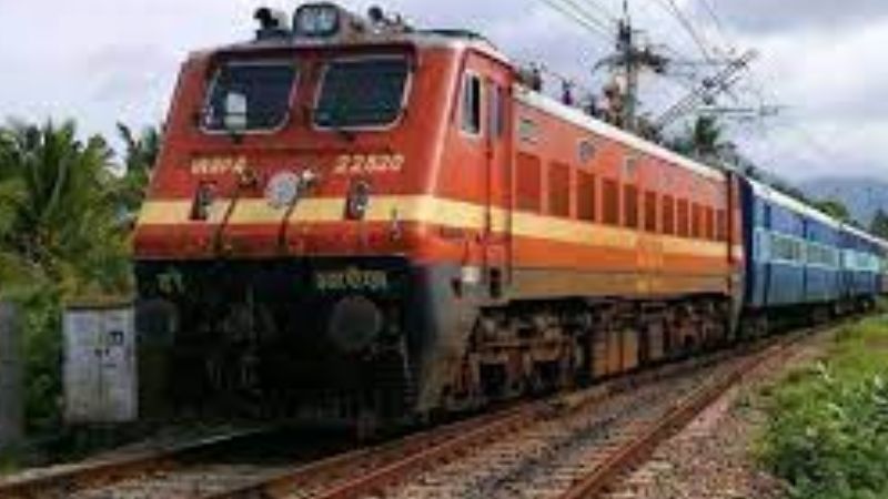 Indian Railway: यात्रीगण कृपया ध्यान दें...कानपुर सेंट्रल स्टेशन से होकर जाने वाली कई ट्रेनों के बदले रहेंगे रूट