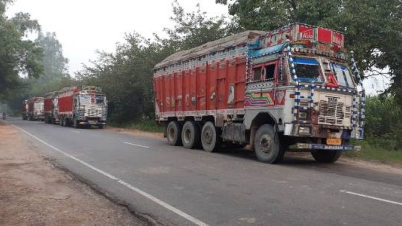 Kanpur: टोल प्लाजा पर लगे धर्मकांटा, ओवरलोड वाहनों पर कसेगा शिकंजा, निरस्त होगा परमिट, भरना होगा इतने रुपये का जुर्माना...