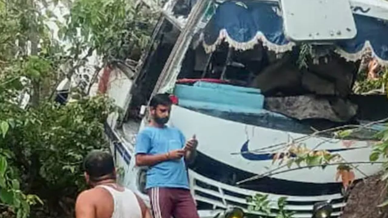 Jammu Kashmir Terrorist Attack: घायल बेटे से बात कर मां के छलके आंसू...रियासी में हुए आतंकवादी हमले में घायल है Kanpur का युवक